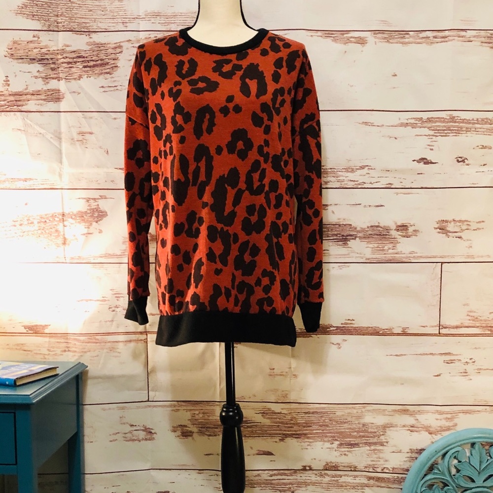 Red Leopard Print Top - Picture 5 of 8